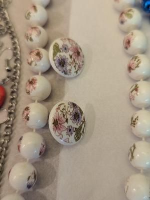 Vintage Necklaces & Pendants