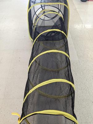 Indoor/Outdoor Hexagonal Pet Tent With Tunnel