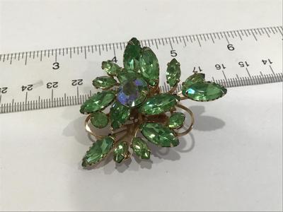 Beautiful Vintage Green Rhinestone Aurora Borealis Vintage