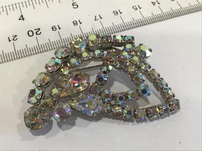 Beautiful Vintage Aurora Borealis Brooch
