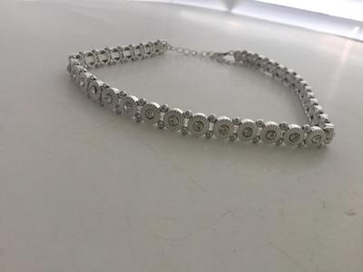 Claire’s marked beautiful choker necklace