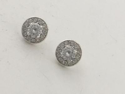 Beautiful unmarked stud earrings