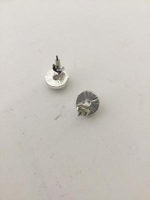 Beautiful unmarked stud earrings