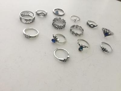 Beautiful unmarked ring set