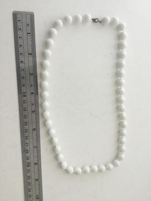 White beaded fashion necklace
