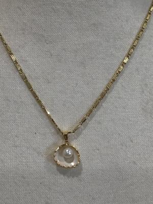 Baby claim Shell Pearl Necklace
