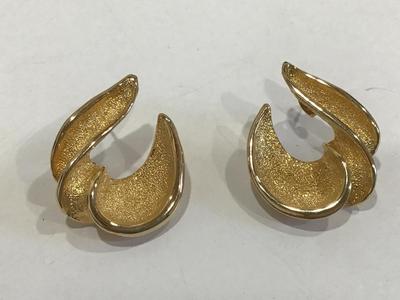 Brushed Gold Vintage Earrings