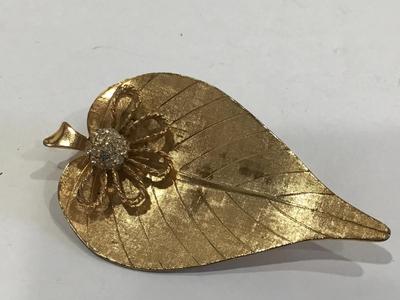 Beautiful Rhinestone Ribbon Leaf Brooch Vintage