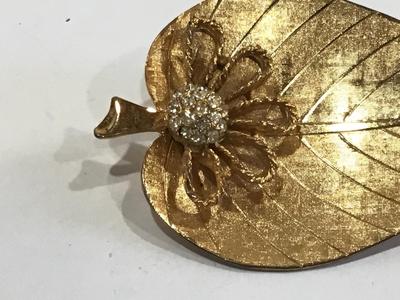 Beautiful Rhinestone Ribbon Leaf Brooch Vintage