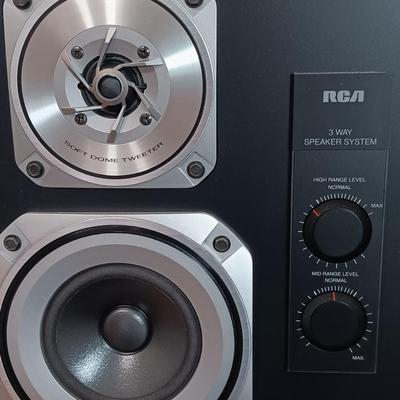 LOT 164L: Pair of RCA 3-Way Speaker System SPK380E Speakers