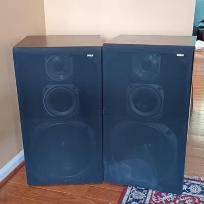 LOT 164L: Pair of RCA 3-Way Speaker System SPK380E Speakers