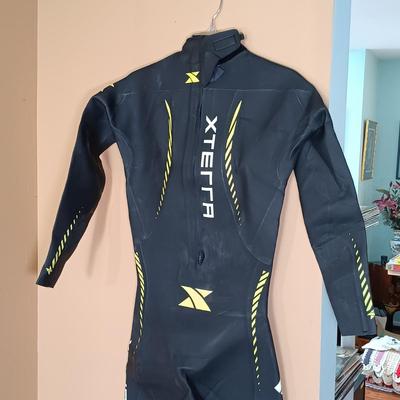 LOT 165L: XTERRA Vortex Wetsuit Women's Size Large
