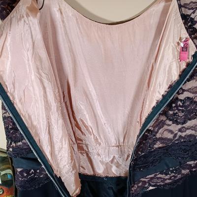 LOT 168L: Dana Bachman Lace Dress Sz Large, Esther Pomerantz Beaded Top & Lace Top Dress