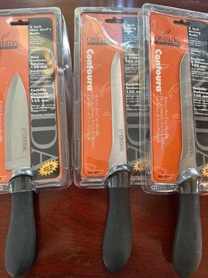 Oneidas Contoura Knives - New in Packages