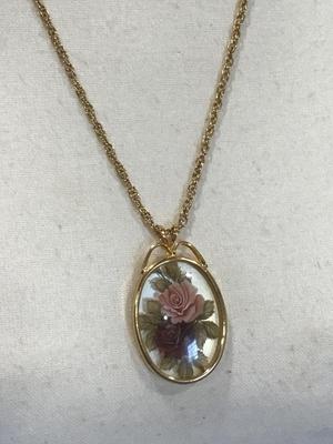 Rose Necklace Vintage