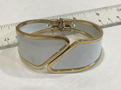 White and Gold Clamper Bracelet