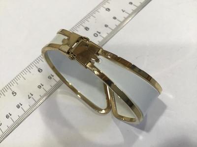 White and Gold Clamper Bracelet