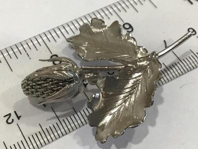 Acorn oak leaf Brooch