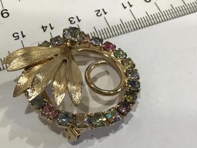 Beautiful Multi color rhinestone Brooch Vintage