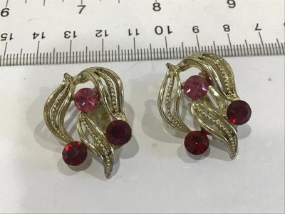 Vintage Clip on Earrings Red and pink