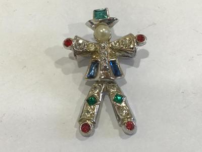Signed Coro articulating Rhinestone Scarecrow Brooch Collectable