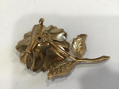 Large Gold Tone Flower Brooch