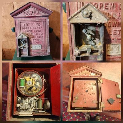 Vintage Cast Iron Gamewell Fire Alarm Call Box Insides intact Box # 1421