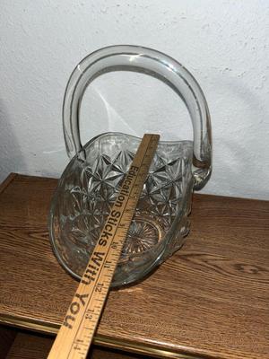 Sale Photo Thumbnail #10: Medium size clear glass basket - see pics for measurements