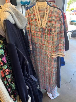 Sale Photo Thumbnail #198: Bath robes and gowns size large and CL