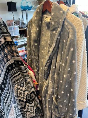 Sale Photo Thumbnail #194: Bath robes and gowns size large and CL