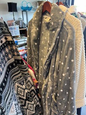 Sale Photo Thumbnail #193: Bath robes and gowns size large and CL