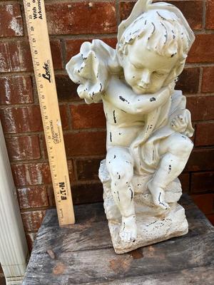 Sale Photo Thumbnail #420: Large garden statue - see pics for details