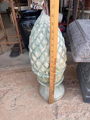 Sale Photo Thumbnail #424: Large and very heavy concrete garden décor - see pics for size