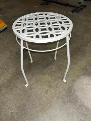 Sale Photo Thumbnail #432: Iron plant stand - see pics for details