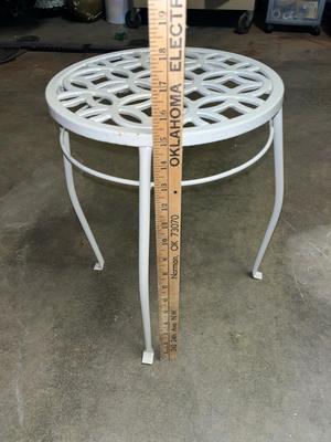 Sale Photo Thumbnail #433: Iron plant stand - see pics for details