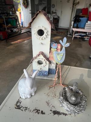 Sale Photo Thumbnail #537: Birdhouse, metal bird, bunny, and bird in nest