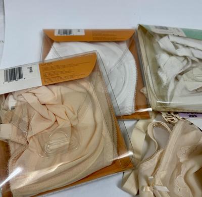 Sale Photo Thumbnail #312: In new condition with tags