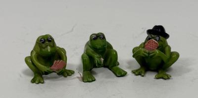 Sale Photo Thumbnail #329: One frog is missing the cards in his hands.  Otherwise in good condition.