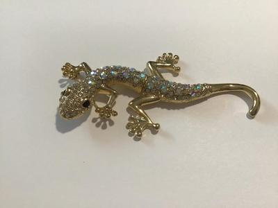Articulating Lizard Shoulder Brooch