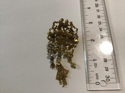 Beatiful Gold Tone Tassel Red Cabochon Brooch