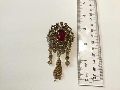 Beatiful Gold Tone Tassel Red Cabochon Brooch