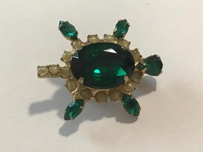 Vintage Green Rhinestone Pearl Turtle Brooch
