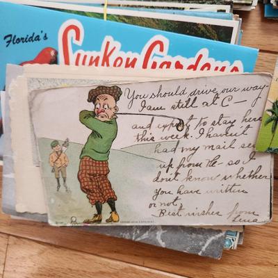 Large Lot Vintage Postcard w 4 albums,