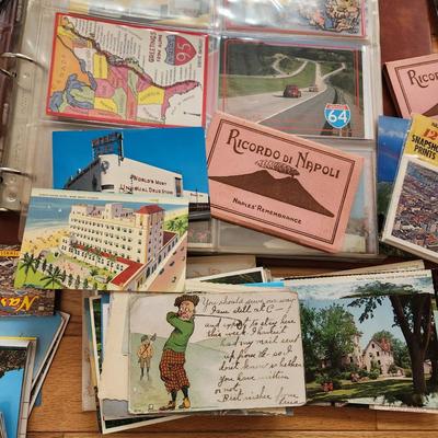 Large Lot Vintage Postcard w 4 albums,
