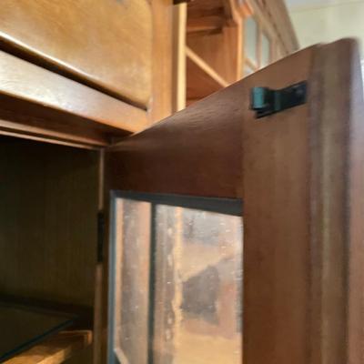 Liberty Furniture Glass Front Hutch (DR-SS)