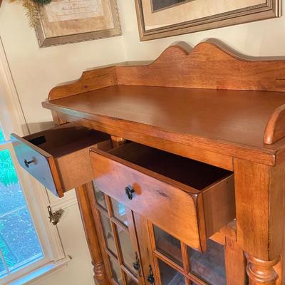 Liberty Furniture Glass Front Hutch (DR-SS)