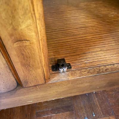 Liberty Furniture Glass Front Hutch (DR-SS)