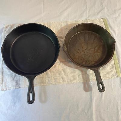 Lodge Griddle & Cast Iron Pans w/ Le Creuset (DR-SS)