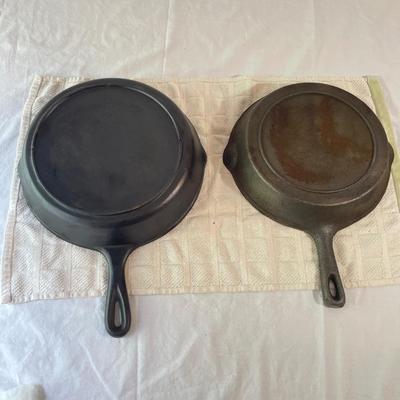 Lodge Griddle & Cast Iron Pans w/ Le Creuset (DR-SS)