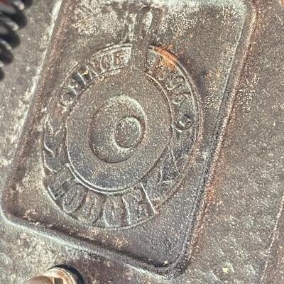 Lodge Griddle & Cast Iron Pans w/ Le Creuset (DR-SS)